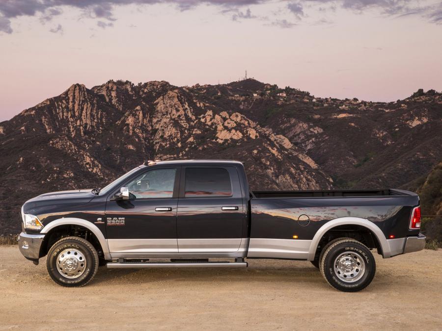  Dodge Ram 3500 Laramie Crew Cab 2012 года  (фото 8 из 9)